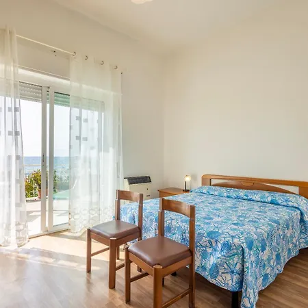 Seahouse Terrazza A 100 M Dal Mare Апартаменты