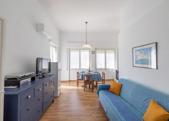 Lägenhet Seahouse Fronte Mare Con Terrazza Vista Mare Diano Marina